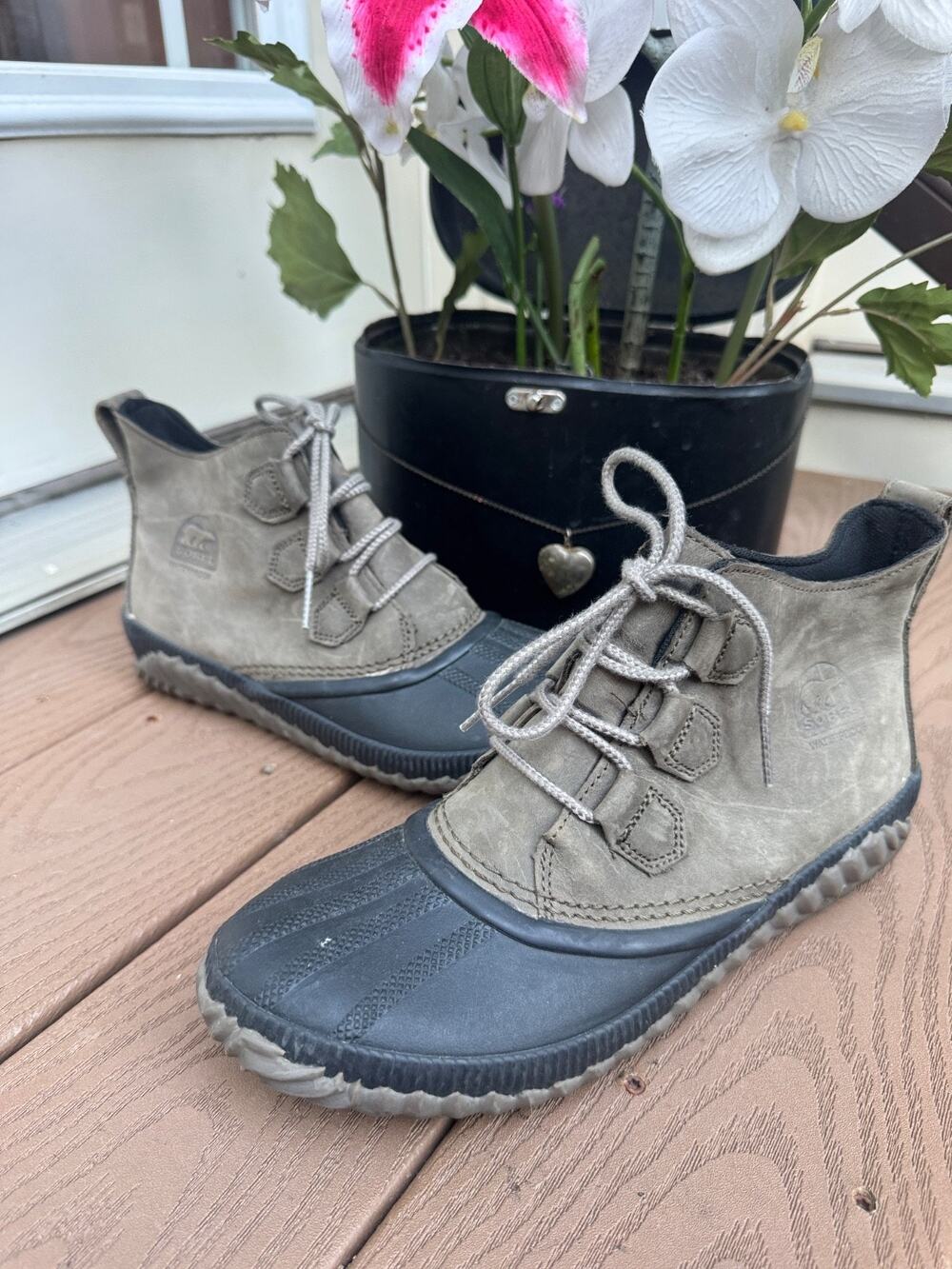 Sorel Women's Out N About Plus Waterproof Winter Boots NL3069 SZ 10 (500